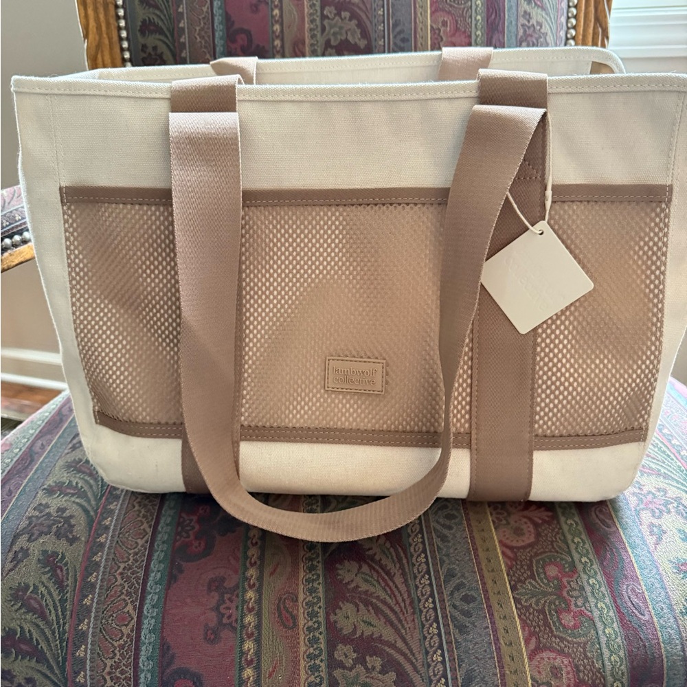 NWT Lambwolf Collective Subway Pet Carrier - Camel